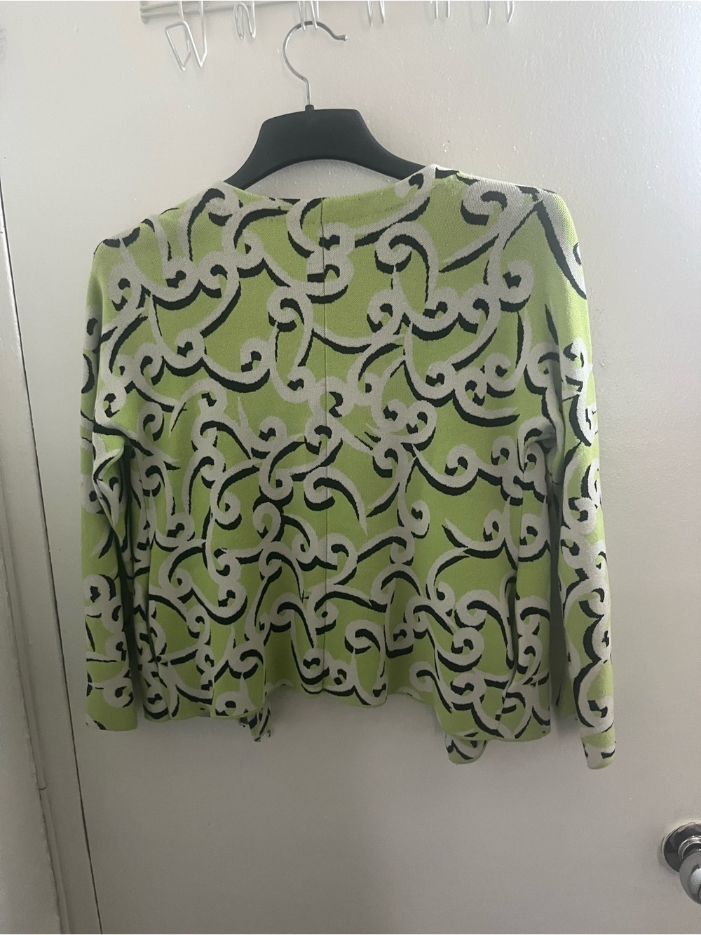 Diane Von Furstenberg Olive Green Knit Top with Lime Trim Please read❗️❗️ - Picture 3 of 6